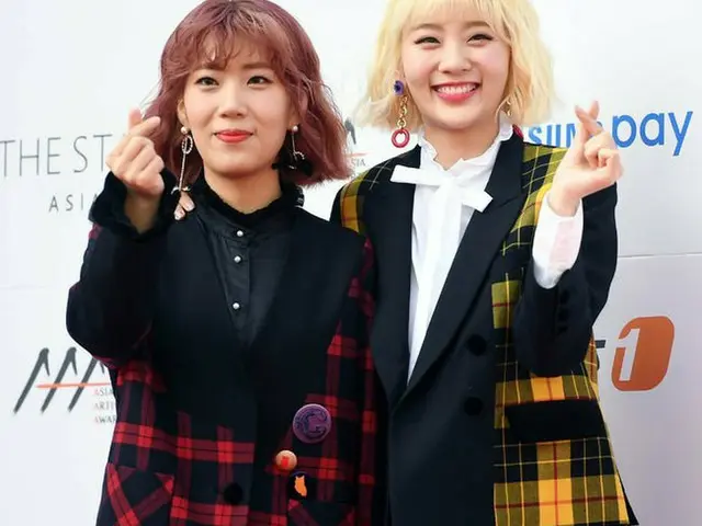 赤いほっぺの思春期、「2017 Asia Artist Awards」会場に到着。