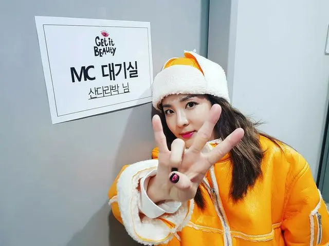 2NE1 出身DARA、SNS更新。