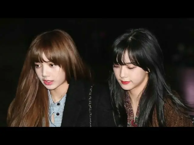 BLACKPINK、タイの空港に到着の様子