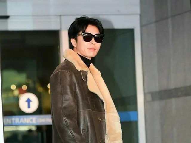 俳優キム・ジェウク、2017 MAMA出演のため香港に出国。