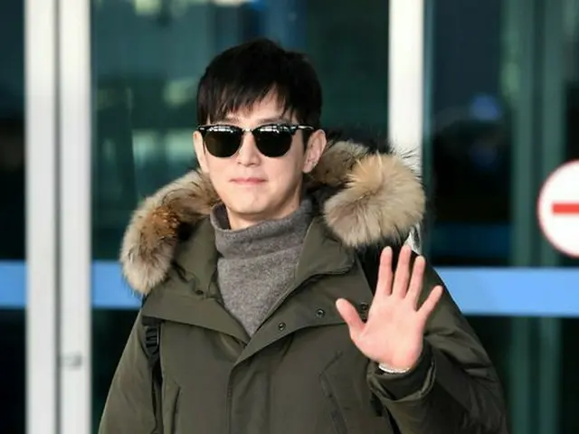 俳優クォン・ユル、2017 MAMA出演のため香港に出国