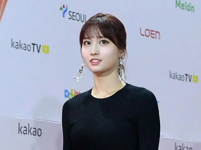 TWICE モモ、ミナ、レッドカーペット参加。