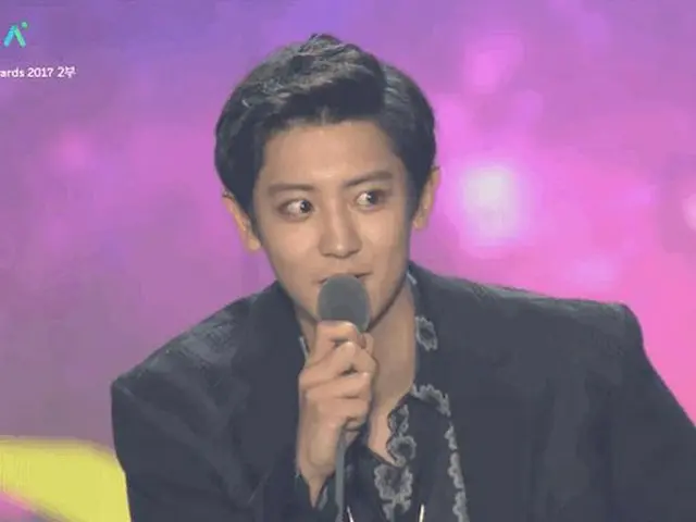 EXO Chanyeol、涙を我慢