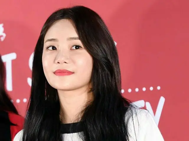 AOA ユナ、チャンミ、チャリティーイベントに参加中