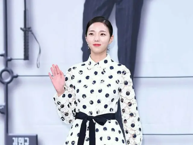女優チェ・スビン、MBS新ドラマ「ロボットじゃない」制作発表会に出席。