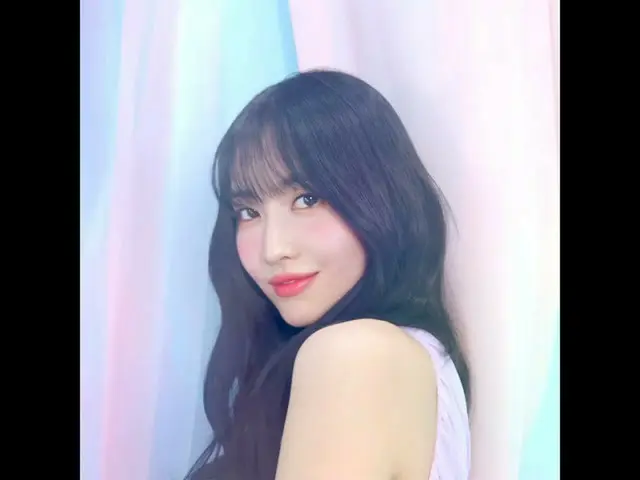 【J公式】TWICE、TWICE JAPAN 10th SINGLE『Hare Hare』 -MOMO-  