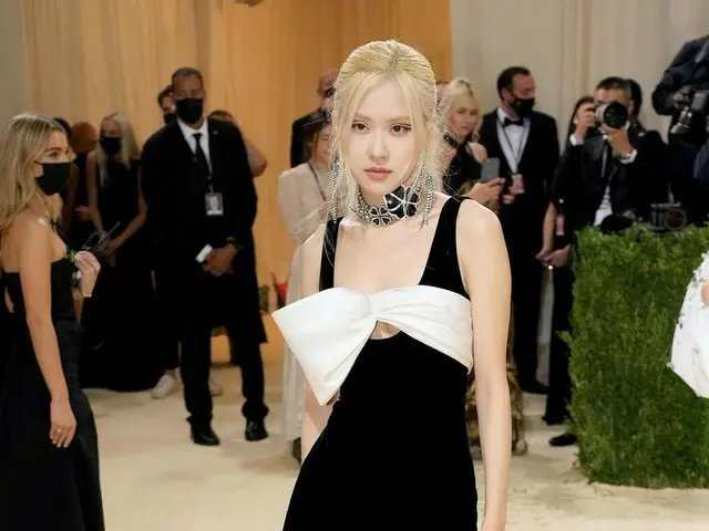 ROSE(BLACKPINK)、米・メトロポリタン美術館で開催されるメットガラに出席