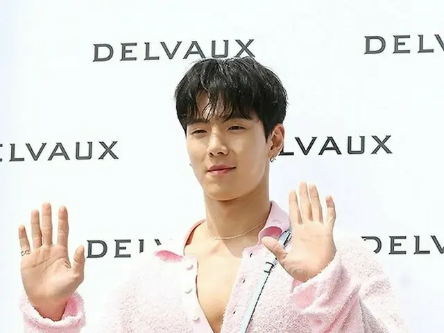 ショヌ(MONSTA X)、高級レザーグッズブランド・DELVAUXのフォトイベントに出席