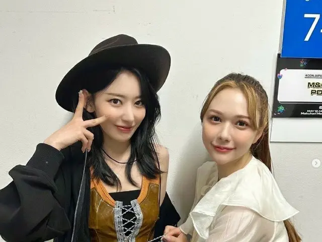 村重杏奈、LE SSERAFIM 宮脇咲良＆ウンチェとの写真を公開