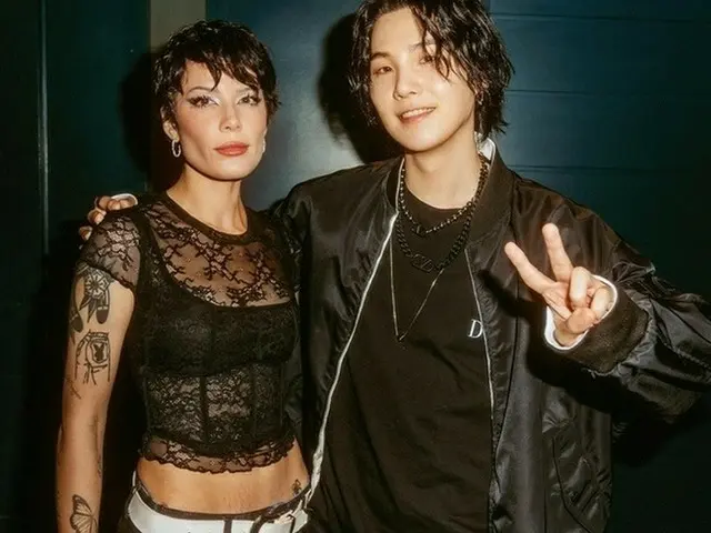 ポップスターのホールジー(Halsey)、SUGA(BTS) との写真を公開