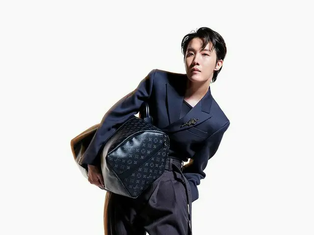 J-HOPE(BTS)、写真公開＠Louis Vuitton。