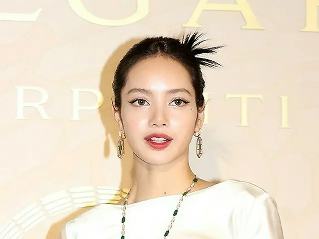 BLACKPINK LISA、再契約不発か？YG側「議論中」