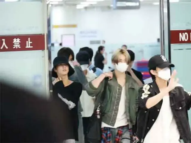 ENHYPEN、金浦国際空港に到着