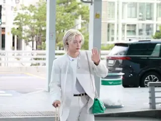 フィリックス（Stray Kids）、9/30午前にフランスに向けて出発のため仁川国際空港に到着の様子