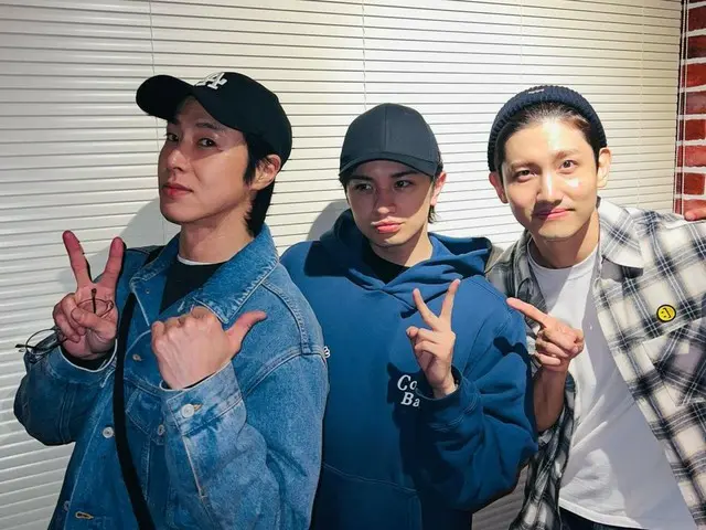 チャンミン（東方神起）、ユンホと中島健人（Sexy Zone）との3ショットを公開して話題に…韓国で再会