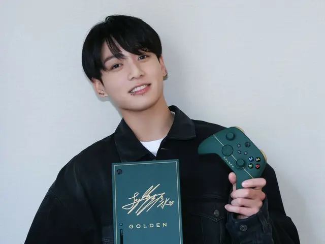 JUNG KOOK（BTS）、アルバム「GOLDEN」仕様のXBOXを手にした写真を公開で話題に