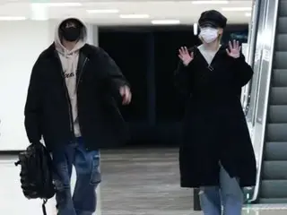 「BTS」JIMIN&JUNGKOOK、23日午後に仲良く出国する様子＠金浦国際空港。