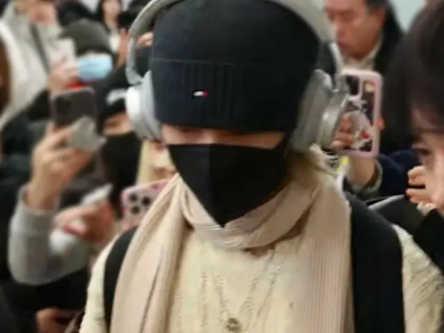 「Stray Kids」ヒョンジン、11/30午後に済州島から金浦空港国内線に到着の様子