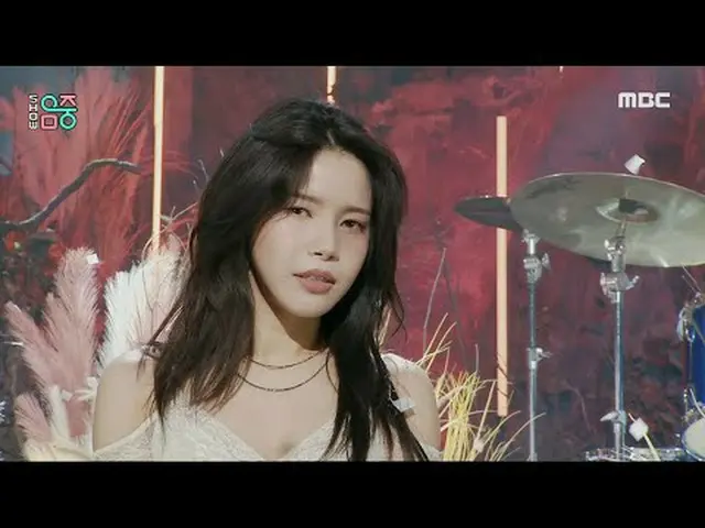Solar(ソーラー) - But I |ショー！ MusicCore | MBC240504放送#Solar #ButI #MBCKPOP ★★★More c