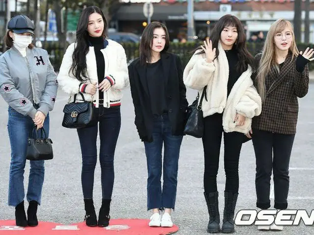 RED VELVET イェリ、風邪気味？ 音楽放送「ミュージックバンク」リハーサル出勤中