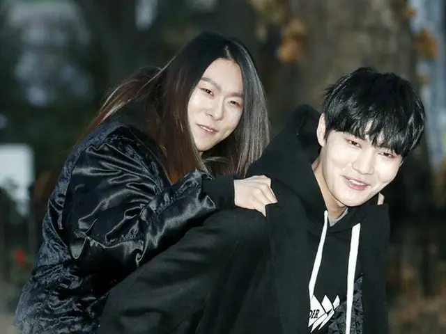 Produce 101 出身「韓国初の男性毛髪モデル」チャン・ムンボク、音楽放送「ミュージックバンク」リハーサル出勤中