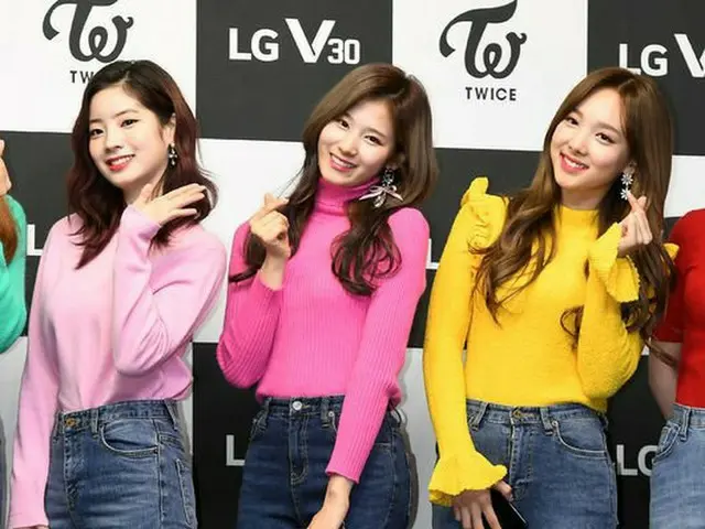 TWICE ダヒョン＆サナ＆ナヨン、ファンサイン会開催