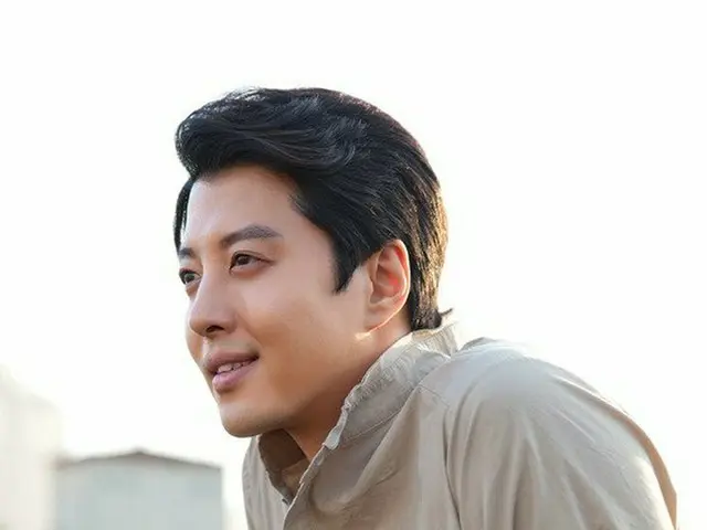 俳優イ・ドンゴン、FNCと再契約