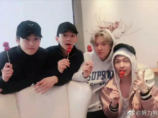 EXO –CBX、中国でLAYと再会