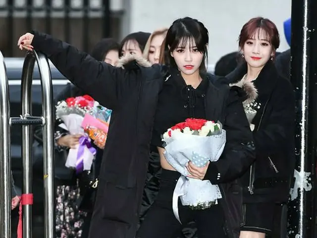 LOVELYZ ミジュ、挑発中