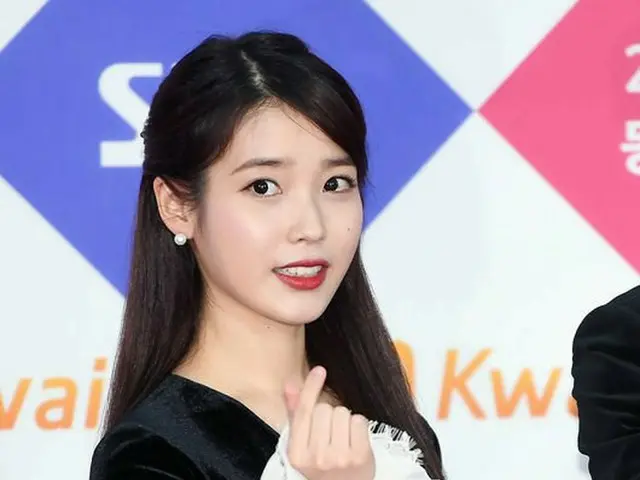 IU(アイユー) ユ・ヒヨル、「SBS歌謡大祭典」レッドカーペットに登場