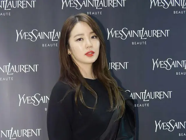 女優ユン・ウネ、tvNバラエティ「対話が必要なペット」降板