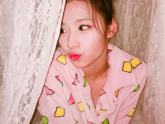 TWICE サナ、誕生日おめでとうの写真