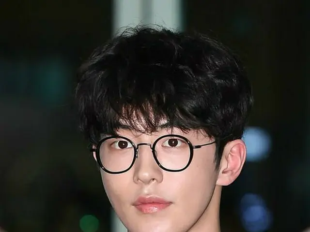 俳優ナム・ジュヒョク、出国中。