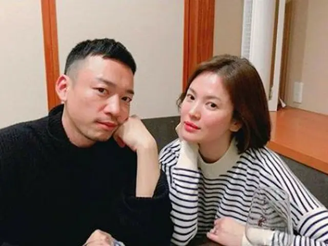 女優ソン・ヘギョ、日本のメイクアップアーティストと撮った写真を公開