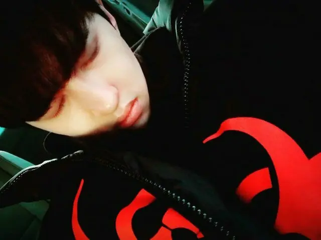 【I公式】VIXX [ケン]、ぐうぐう..zZ