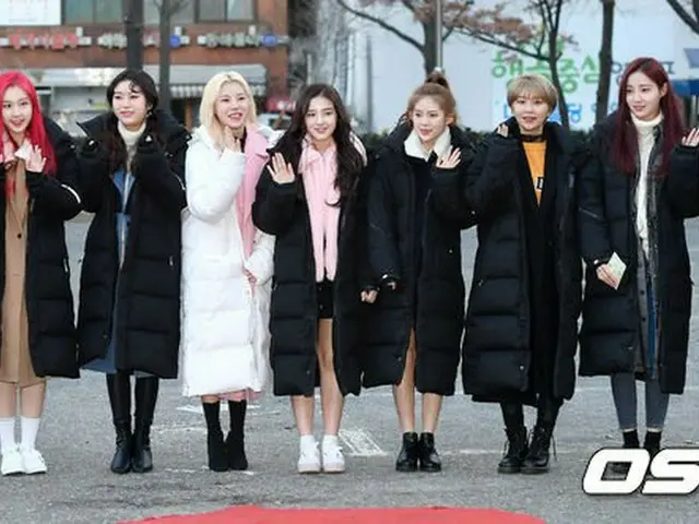 MOMOLAND、KBS「ミュージックバンク」リハーサルに到着