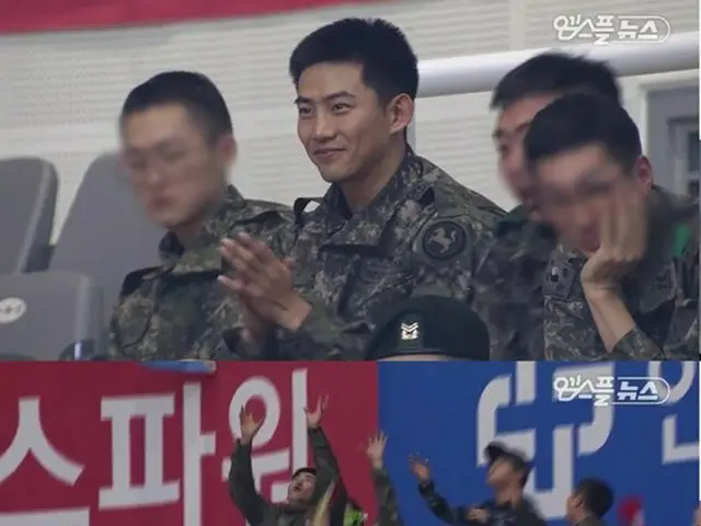 軍服務中の2PM テギョン、バスケットボールの試合を同期たちと一緒に観戦