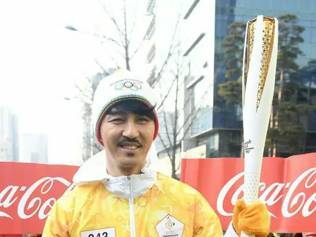俳優チャ・スンウォン、平昌五輪聖火リレーに参加。