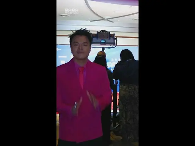 テレビでストリーミング: [#2024MAMA] Say hello👋 to #jypark #JYPark(パク・チニ_ ヨン)_  #MAMAAWARDS