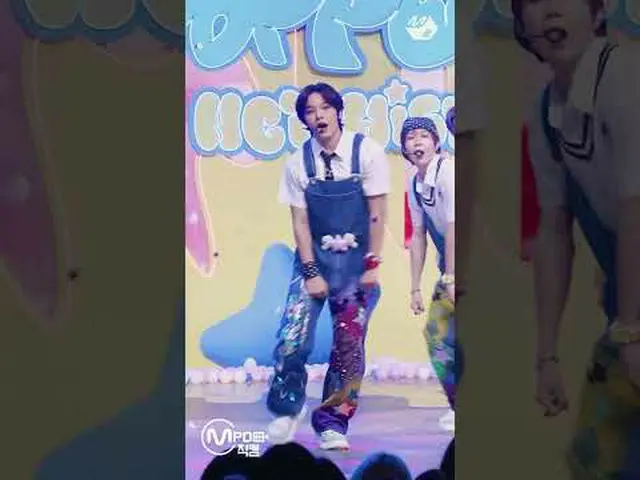 赤ちゃんハムスターリクが拾うポップポップMore from #M2? ：D Facebook： X： Instagram： TikTok: