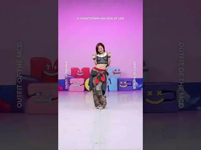 ▶Mnet YouTubeを購読する： Like Facebook and Twitter for more k-pop news