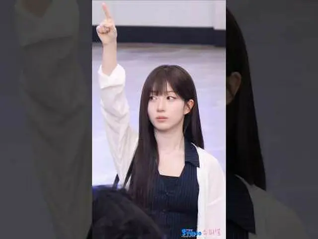 250823 NMIXX_ _  ヘウォン空港出発ファンカム by 스피넬 * 編集しないでください