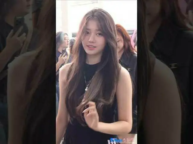 250828 BABYMONSTER_ _  RORA 空港出発ファンカム by 스피네 * 編集しないでください