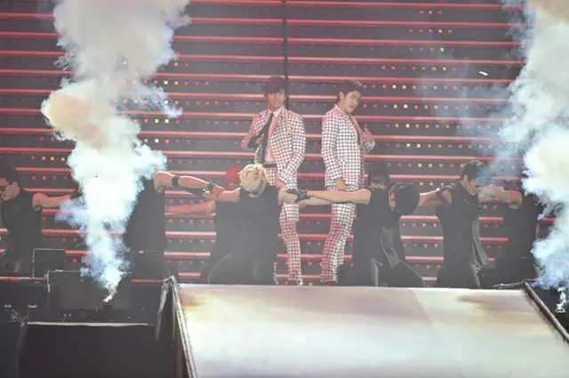 東方神起(C)KBS Music Bank Committee