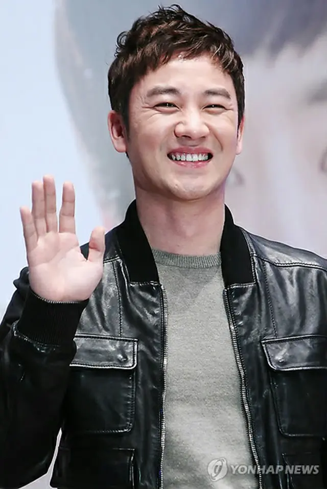 俳優のオム・テウン
