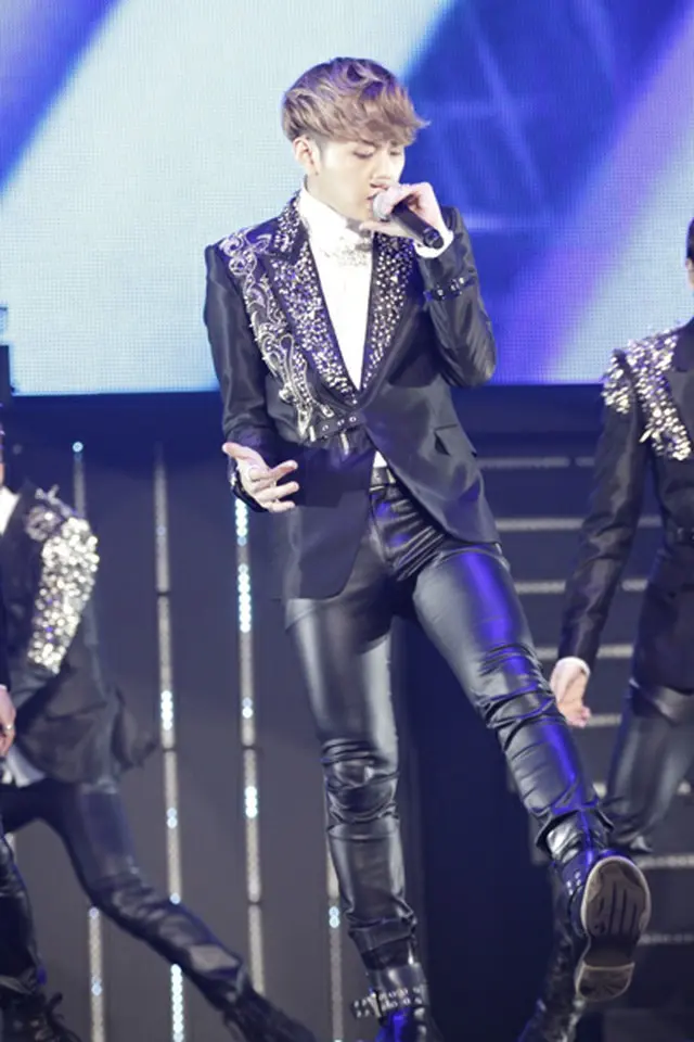 「2012 BEAST WORLD TOUR BEAUTIFUL SHOW IN JAPAN」