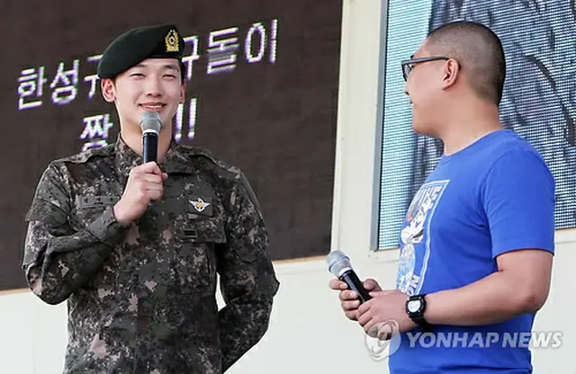 「現役兵入営文化祭」に出席した兵務広報大使のRain(ピ)