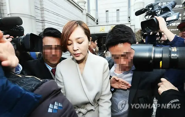 女優イ・スンヨン