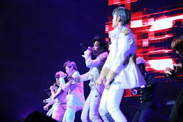 「B.A.P LIVE ON THE EARTH JAPAN」(オフィシャル写真)