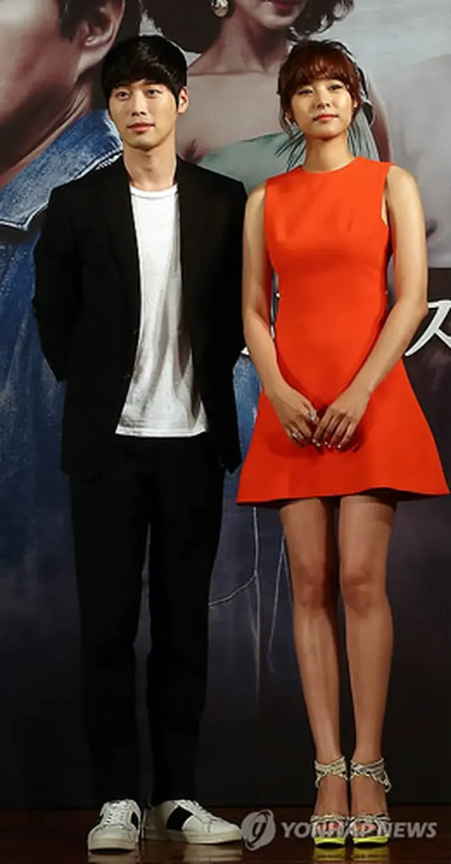 「スキャンダル」主演のキム・ジェウォンとチョ・ユンヒ